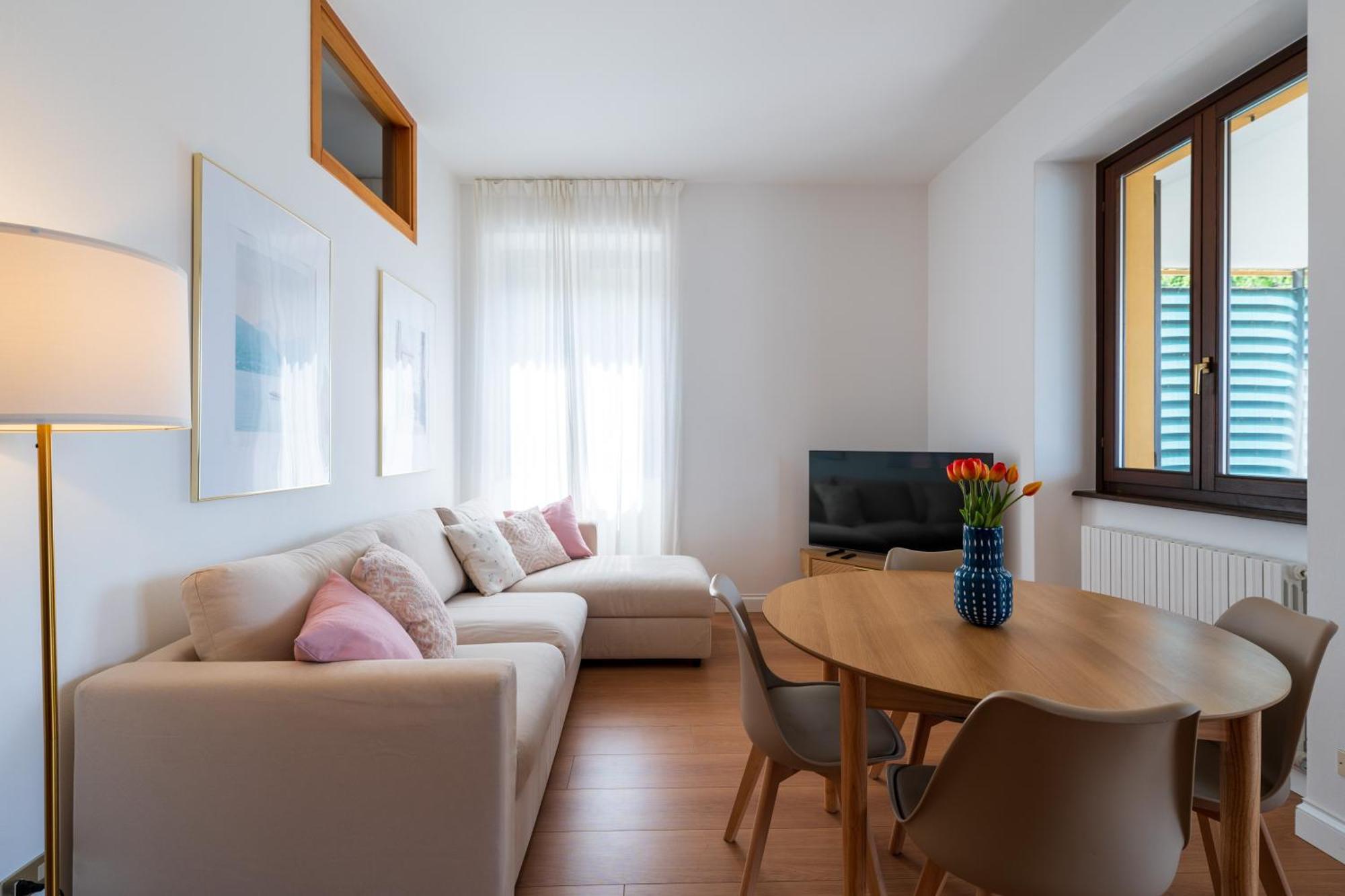 Stunning Apartment- Terrace And Swimming Pool Bellano Kültér fotó