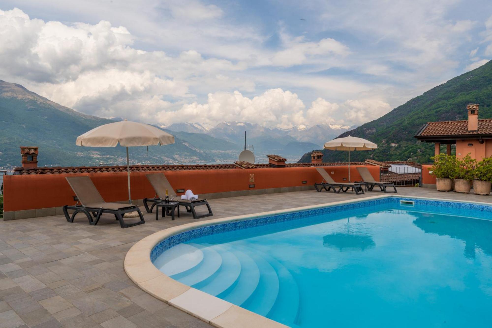 Stunning Apartment- Terrace And Swimming Pool Bellano Kültér fotó